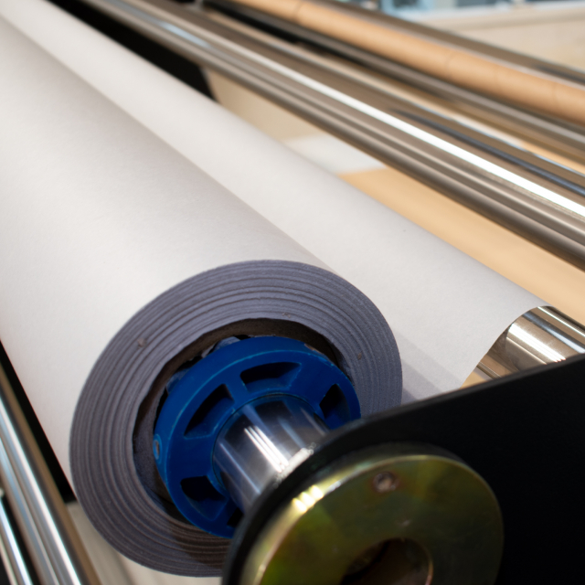 Rollo de Papel Protector de calandra 46 gsm 112cm x 500mt cono 3"